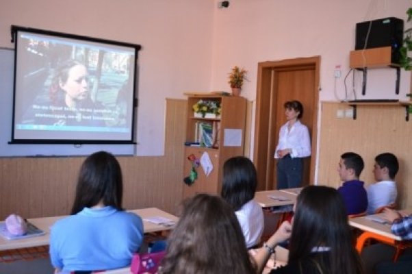 Lupta cu bacilul Koch. Grup-ţintă: adolescenţii de la Şcoala 